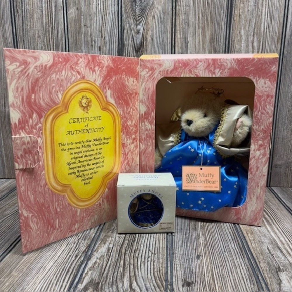 Muffy VanderBear "Angel" Limited Holiday Edition 1989 and Ornament